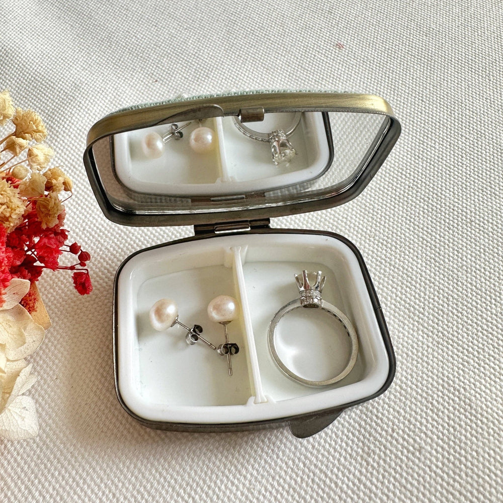 Daisy Mini Jewelry Box - Merry PigletsQuince Fables