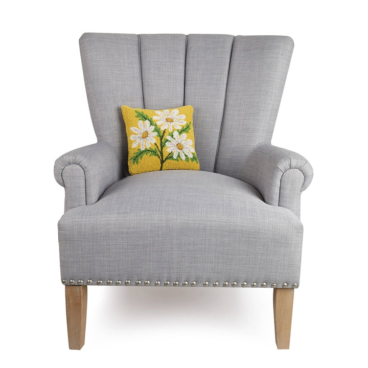 Daisy Wool Hook Pillow - Merry PigletsPeking Handicraft