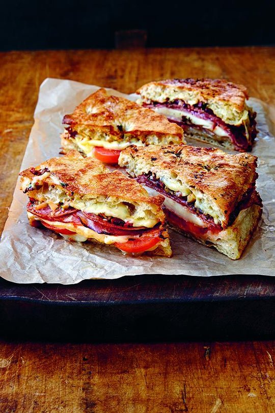 Grilled Cheese Cookbook - Merry PigletsChronicle Books