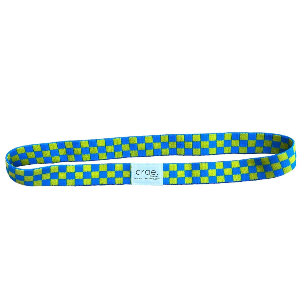 Lounge Chair Pool Towel Band: Checkmate - Merry PigletsCrae.Home