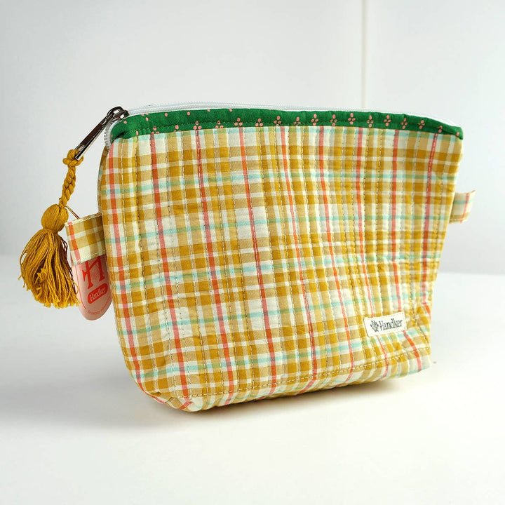 Marmee Quilted Zipper Pouch - Merry PigletsHandker Bandanas
