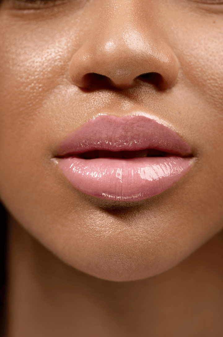 Strawberry Mochi Glazy Lips - Merry PigletsAvryBeauty