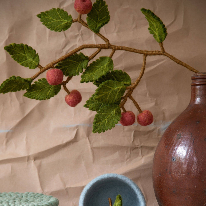 Wool Apple Branch - Merry PigletsGry and Sif
